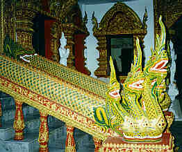 Detail-Aufnahme vom Wat Bup Param  (14.1 K)