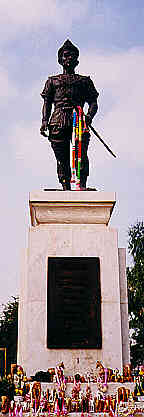 Mengrai Monument, Chiang Rai  (10.2 K)