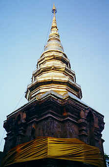 Tschedi des Wat Phrathat Tschom Kitti, Chiang Saen, Chiang Rai  (11.4 K)